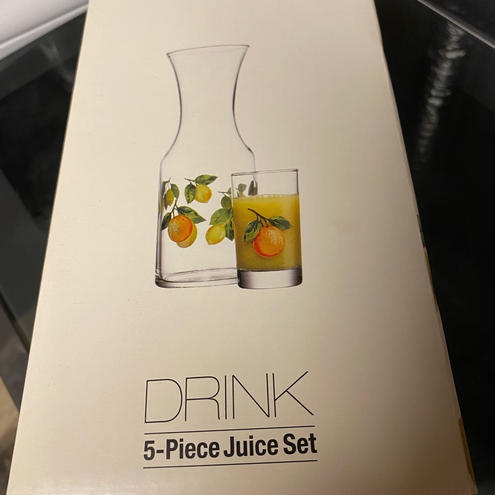 NIB The Cellar juice set